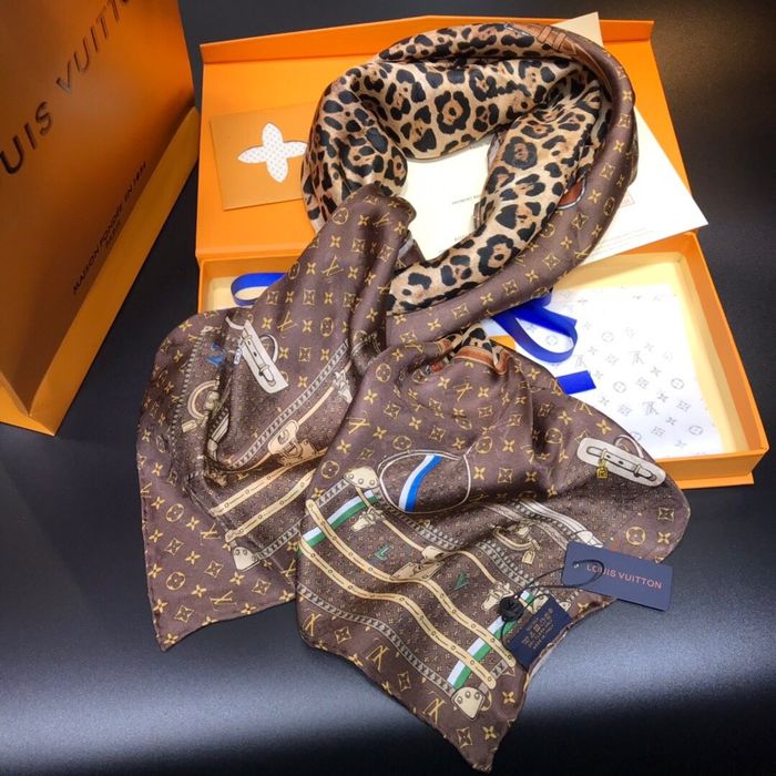 Louis Vuitton Scarf LVS00135